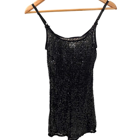 🎉HP! ❤️ Daytrip Black Sequined Cami - Picture 2 of 5